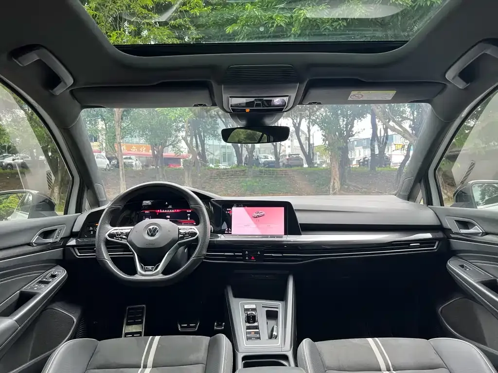 Volkswagen Golf 2022 из CN, фото 10
