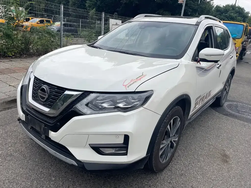 Nissan X-Trail 2021 из CN, фото 1
