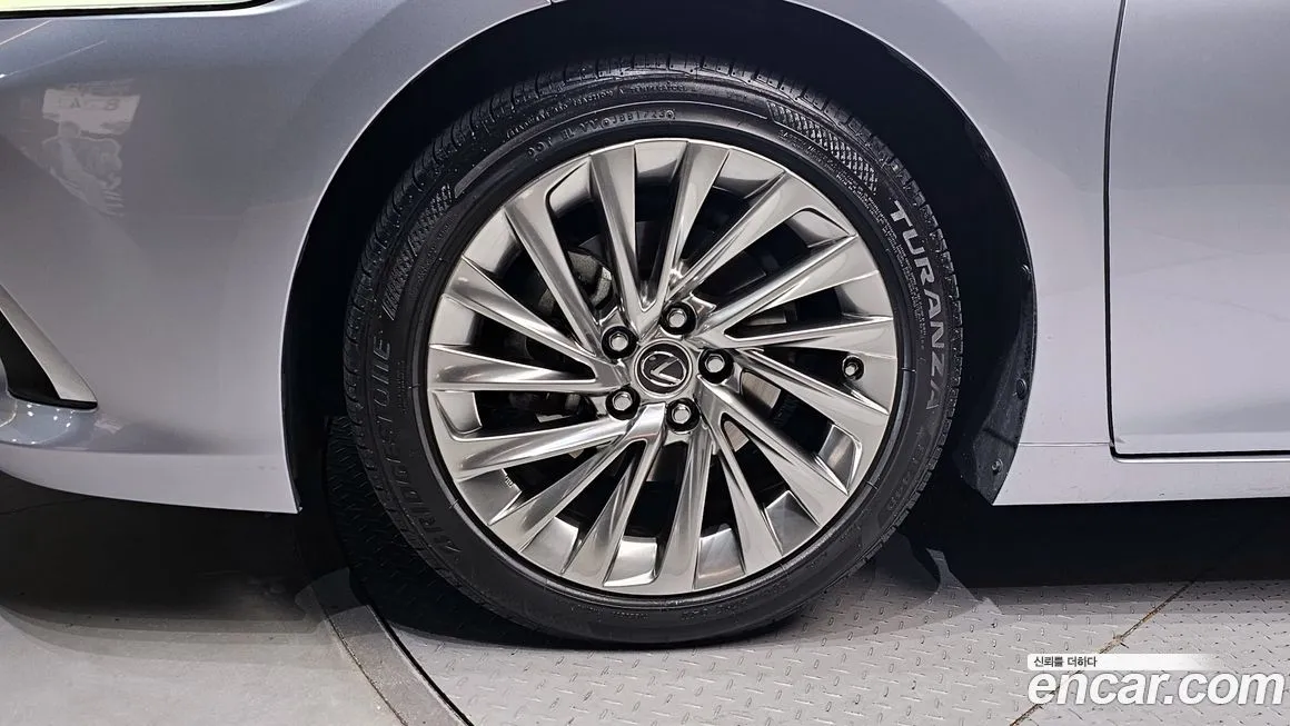 Lexus ES 2023 из KR, фото 5