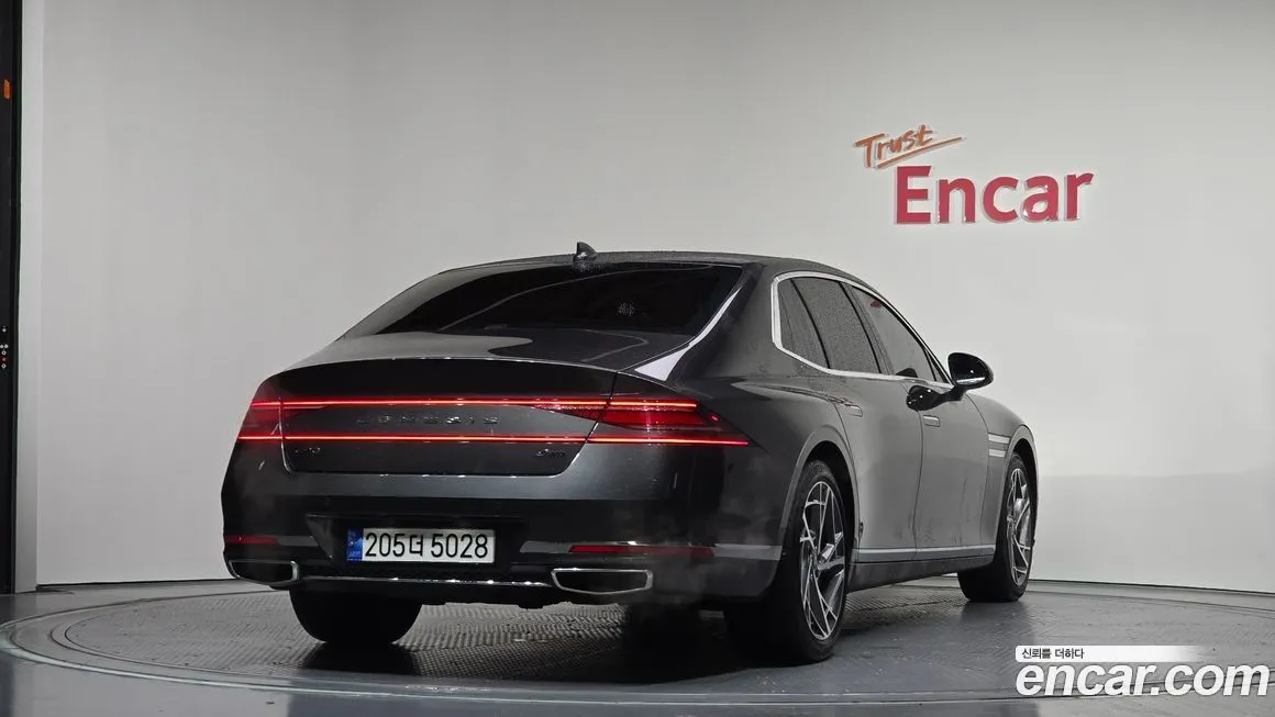 Genesis G90 2022 из KR, фото 2