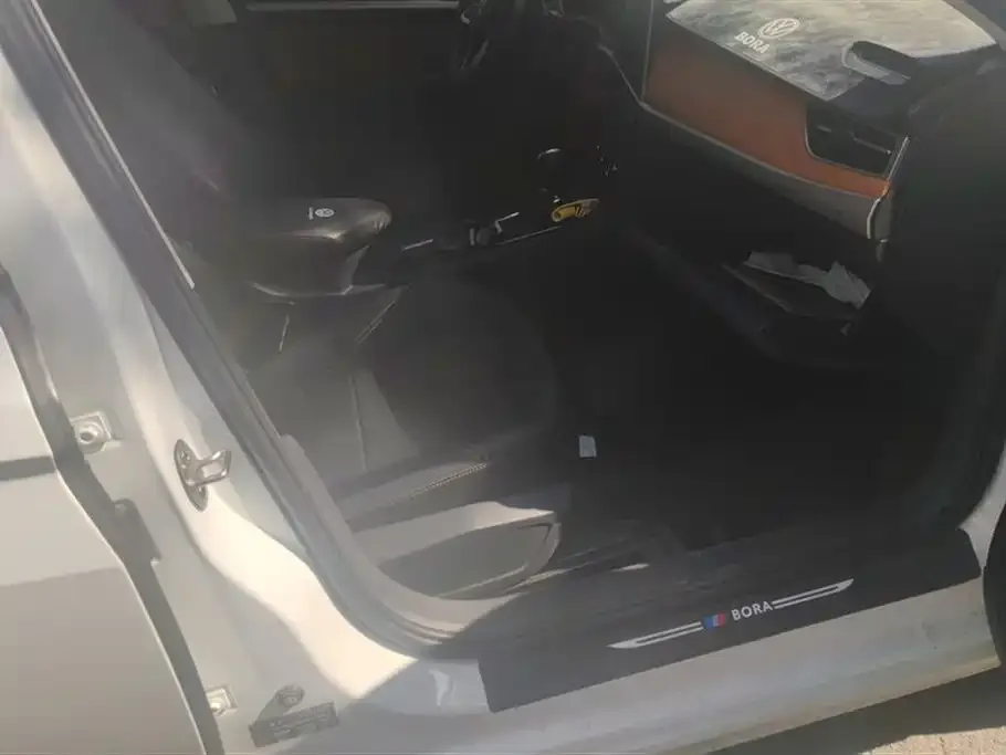 Volkswagen Bora 2023 из CN, фото 8