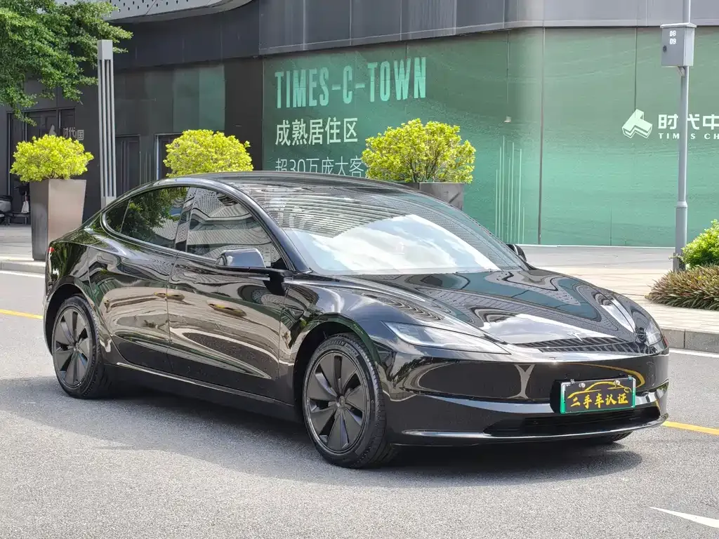 Tesla Model 3 — фото 3