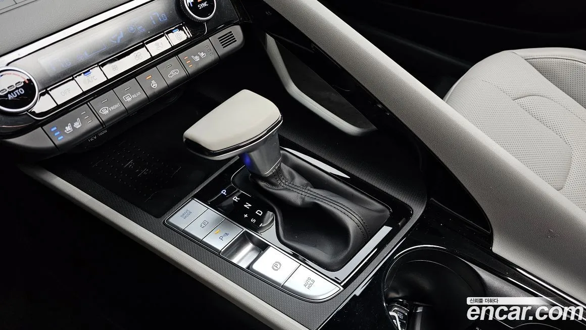 Hyundai AVANTE — фото 9