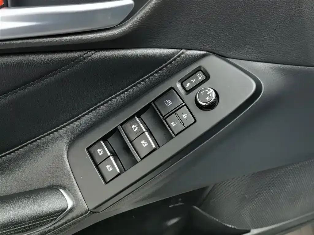 Toyota Avalon 2022 из CN, фото 9