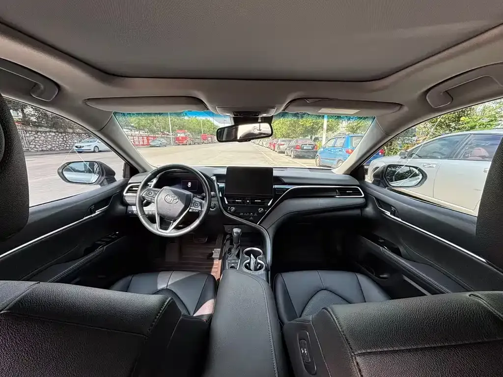 Toyota Camry 2021 из CN, фото 5