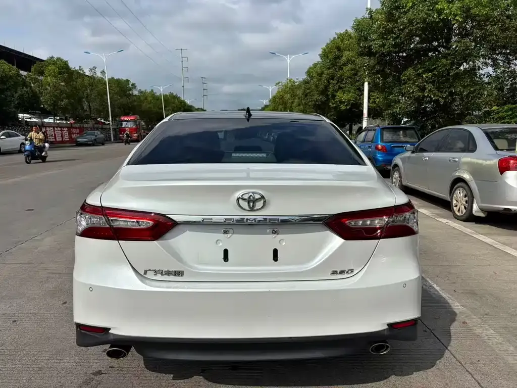 Toyota Camry 2021 из CN, фото 8