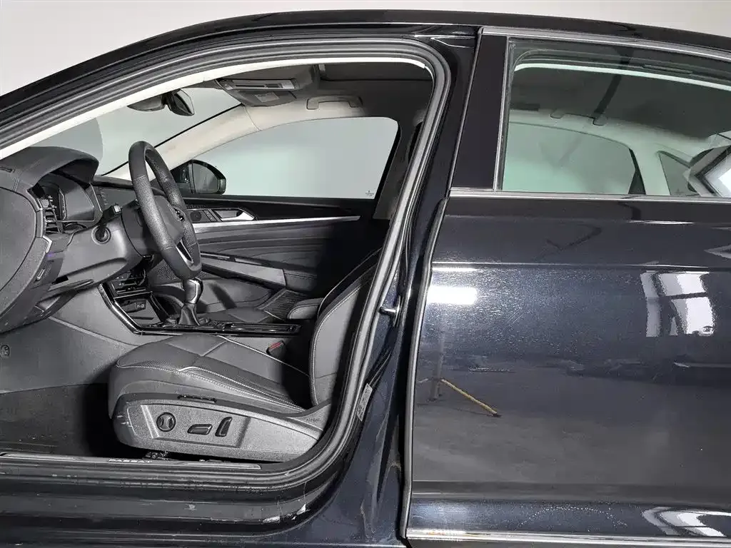 Volkswagen Passat 2024 из CN, фото 10