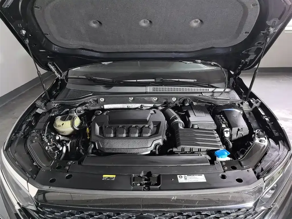 Volkswagen Passat 2024 из CN, фото 6