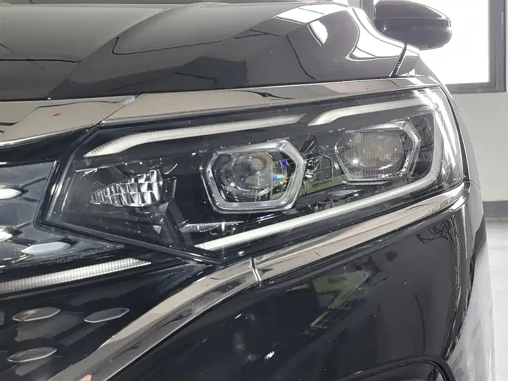 Volkswagen Passat 2024 из CN, фото 7