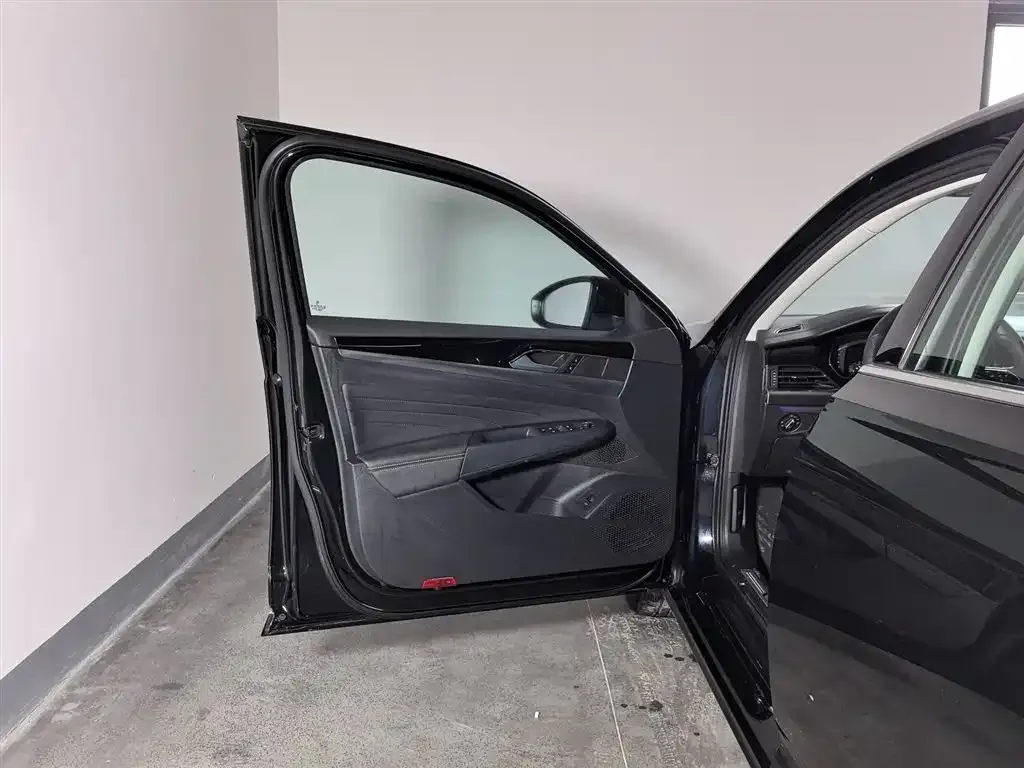 Volkswagen Passat 2024 из CN, фото 8