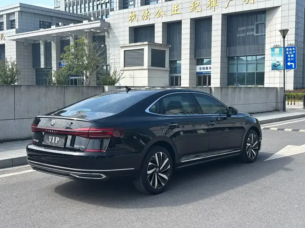 Volkswagen Passat 2022 из CN, фото 5