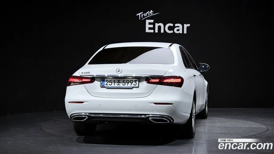 Mercedes-Benz E-Class 2023 из KR, фото 4