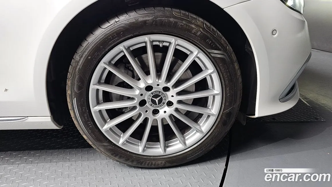 Mercedes-Benz E-Class 2023 из KR, фото 5