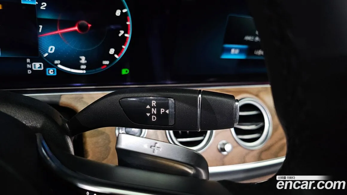 Mercedes-Benz E-Class 2023 из KR, фото 9