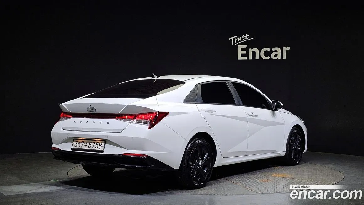 Hyundai AVANTE — фото 2