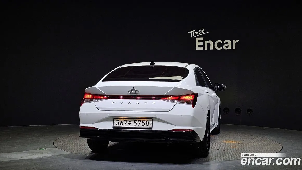 Hyundai AVANTE — фото 4