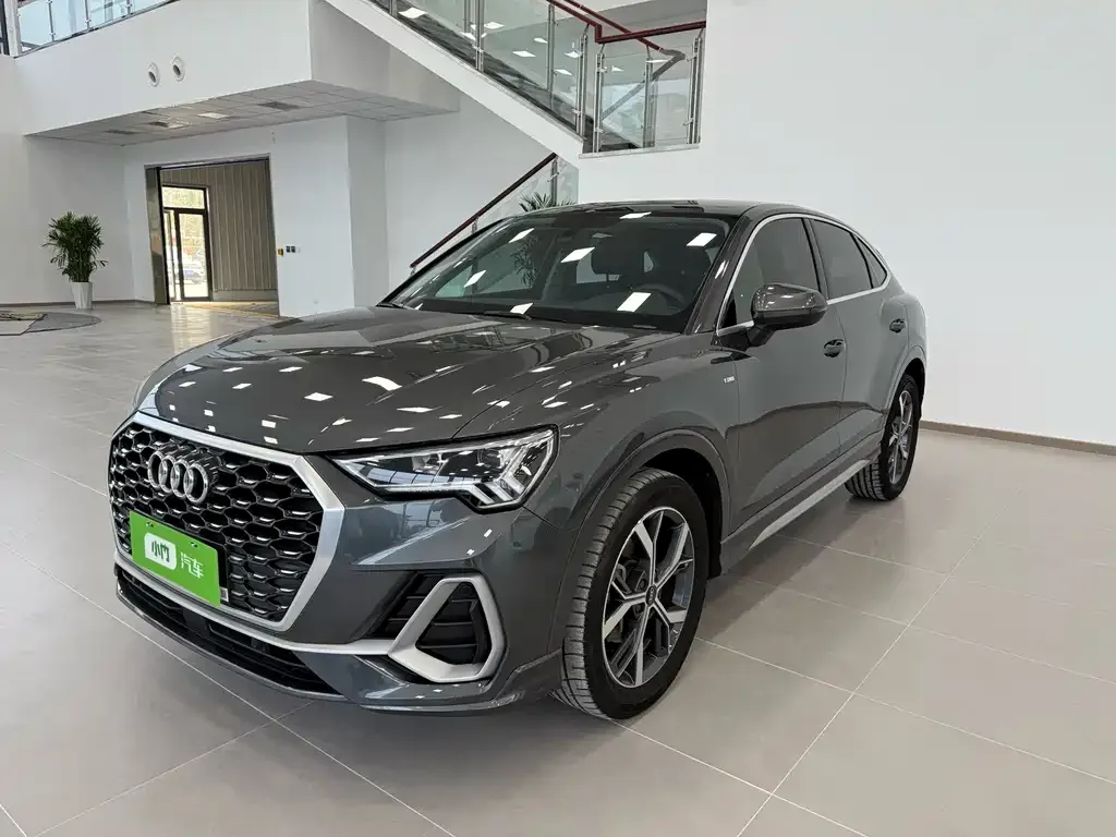 Audi Q3 Sportback 2021 из CN, фото 1