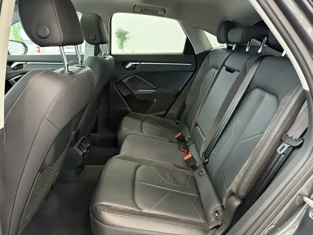 Audi Q3 Sportback 2021 из CN, фото 9