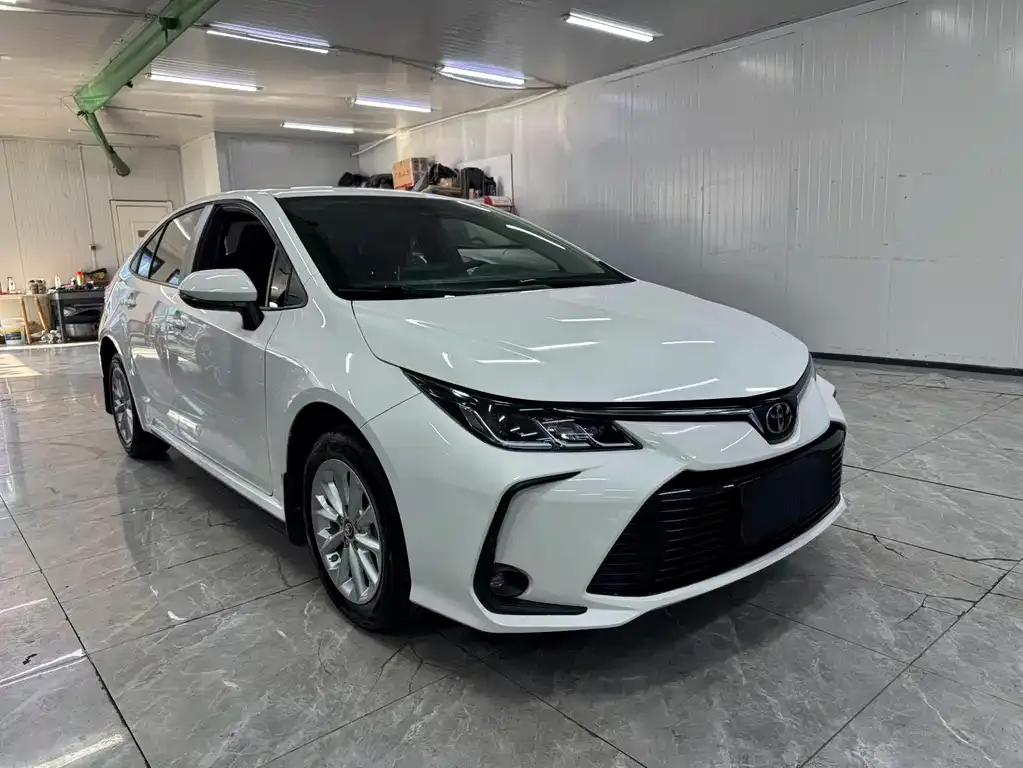 Toyota Corolla — фото 3