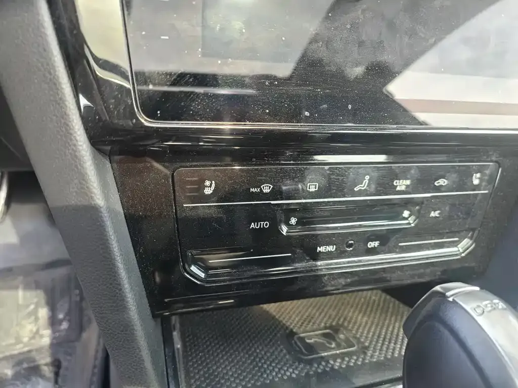 Volkswagen CC 2024 из CN, фото 10