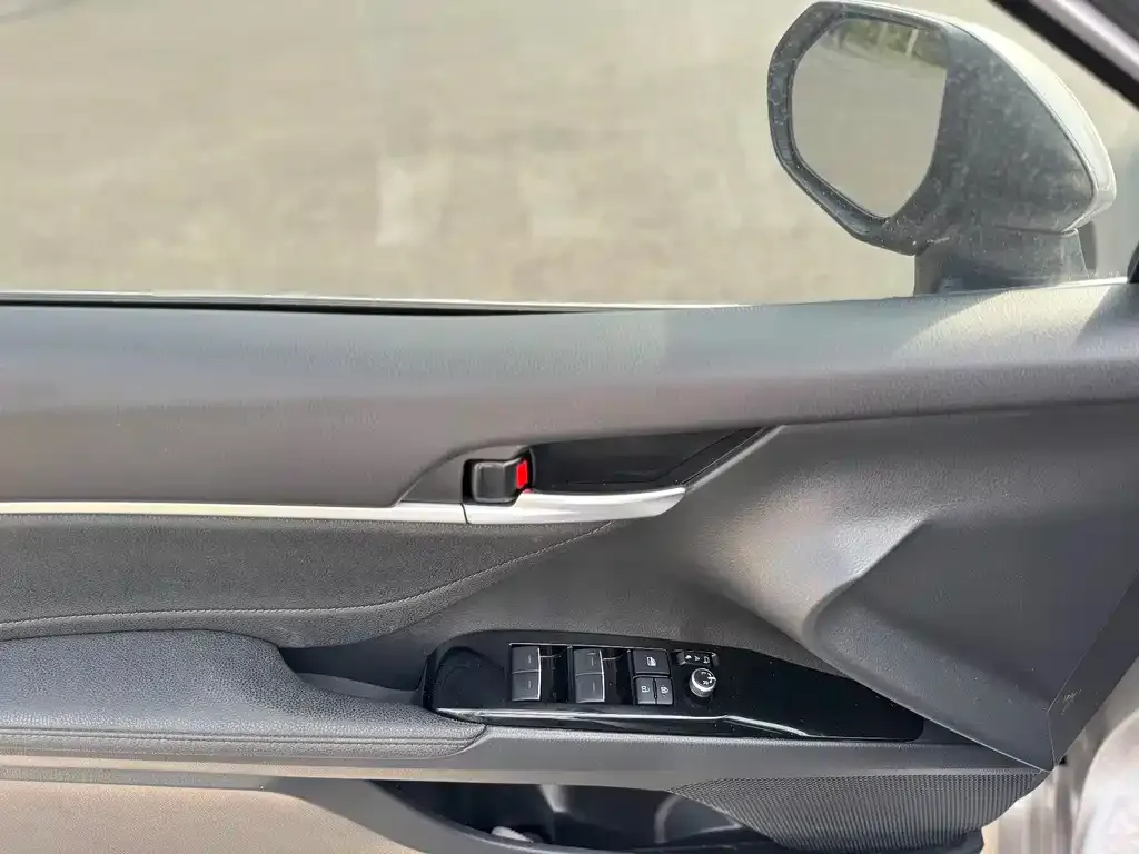 Toyota Camry 2023 из CN, фото 10