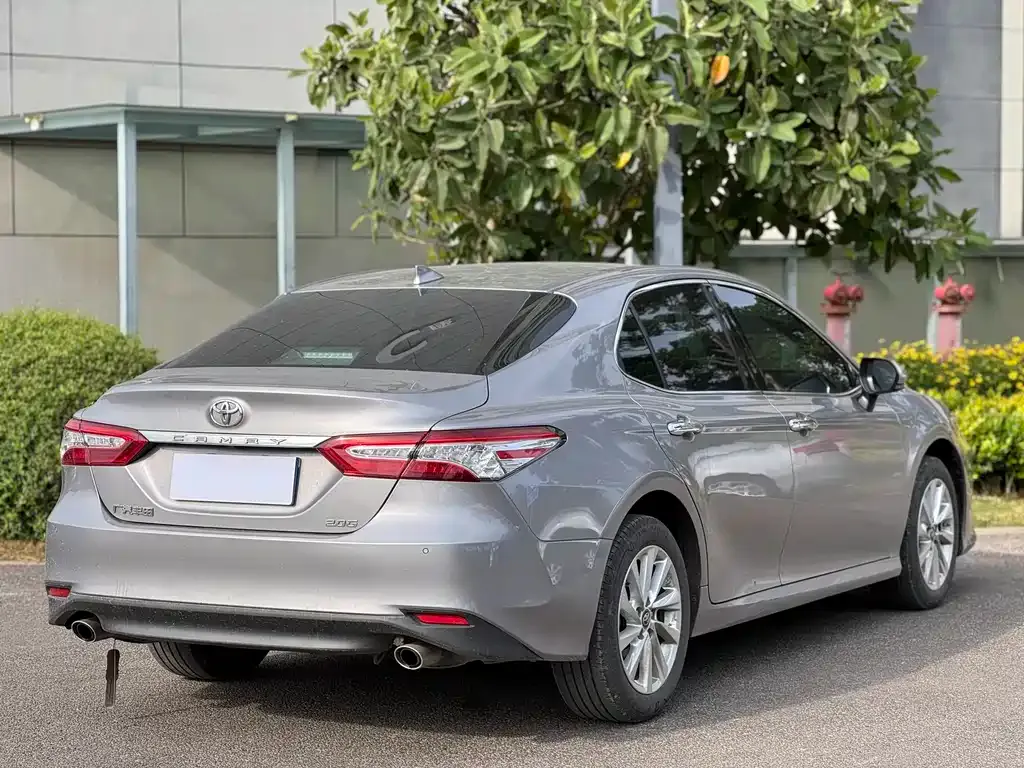 Toyota Camry 2023 из CN, фото 4