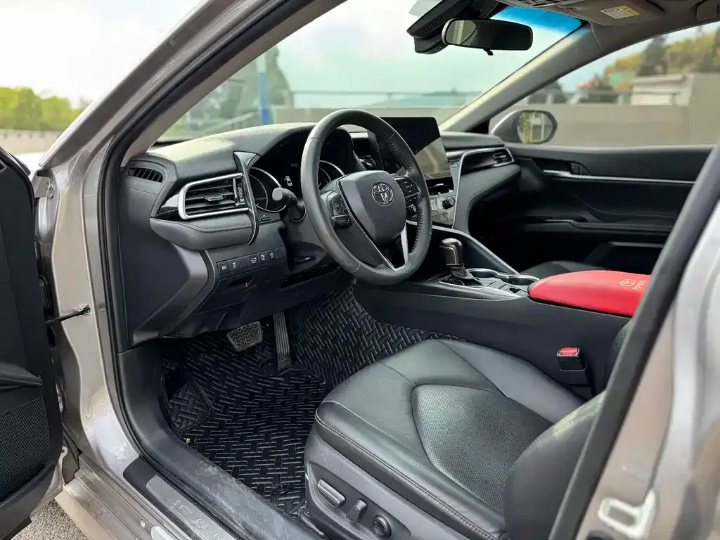 Toyota Camry 2023 из CN, фото 8