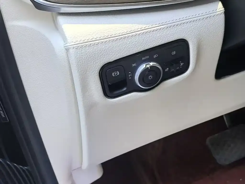 Mercedes-Benz Vito 2025 из CN, фото 3