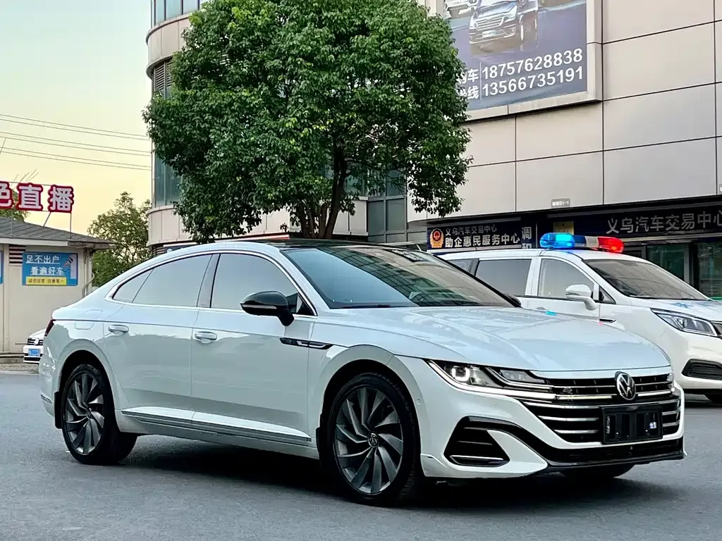 Volkswagen CC 2023 из CN, фото 3