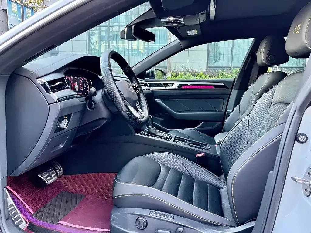 Volkswagen CC 2023 из CN, фото 4