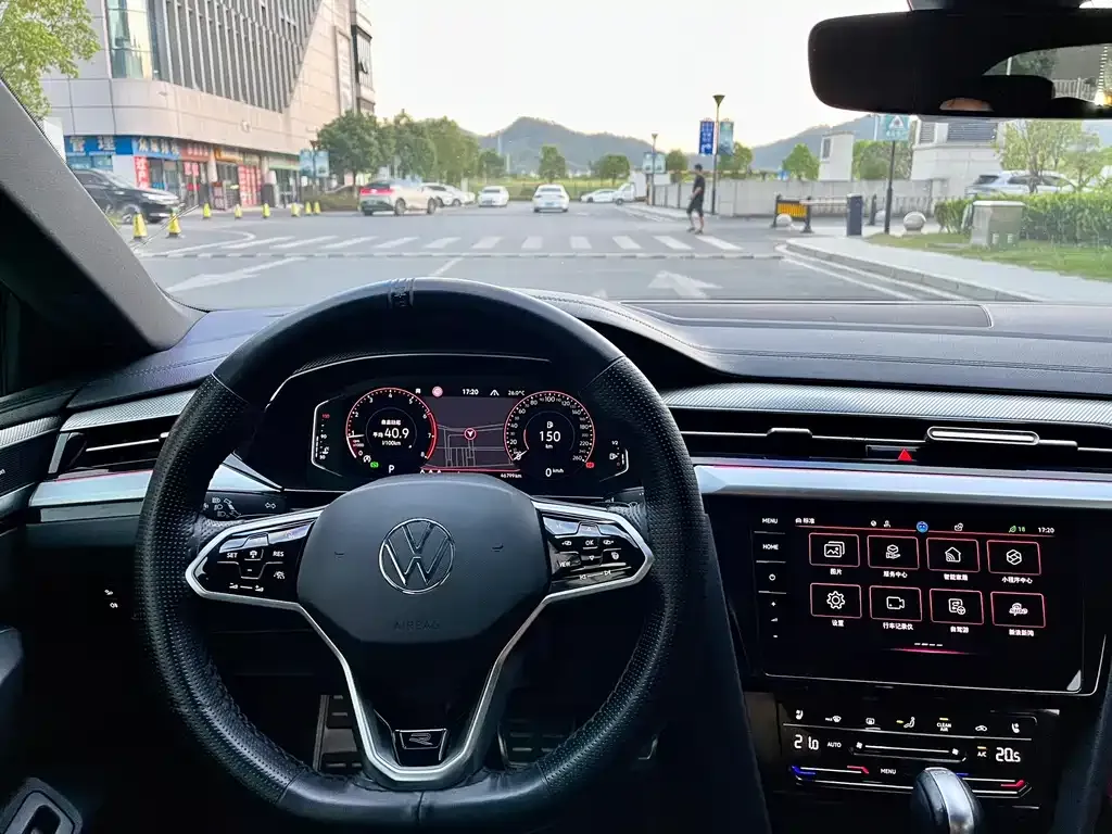 Volkswagen CC 2023 из CN, фото 6