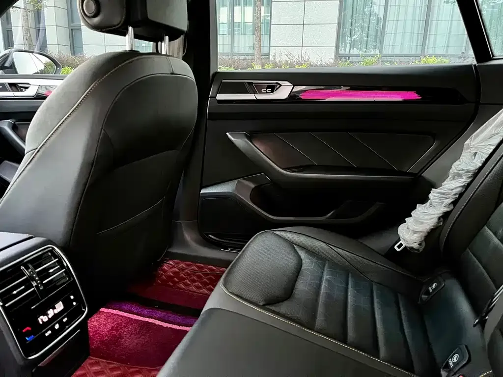 Volkswagen CC 2023 из CN, фото 9
