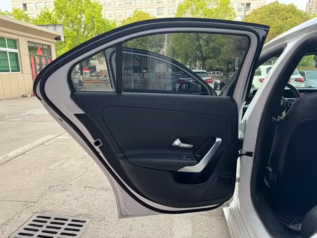 Mercedes-Benz A-Class 2021 из CN, фото 10