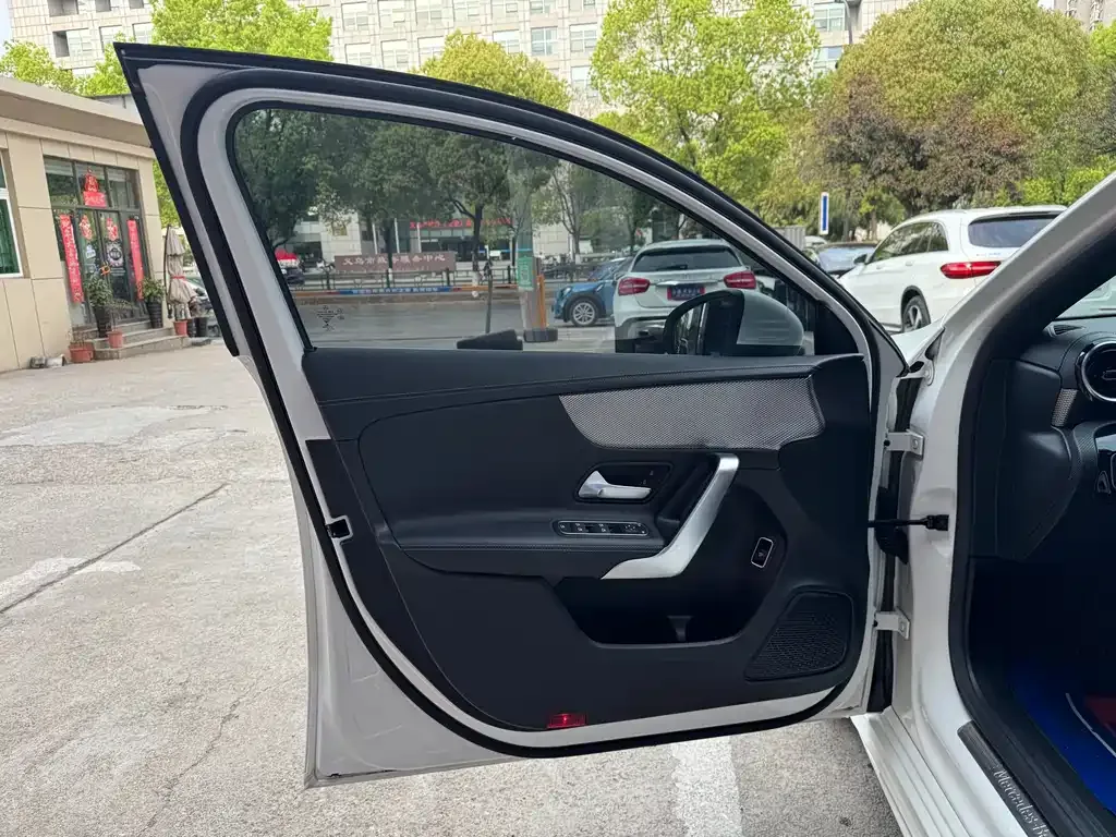 Mercedes-Benz A-Class 2021 из CN, фото 7