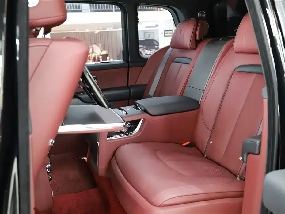 Rolls-Royce Cullinan 2022 из CN, фото 8