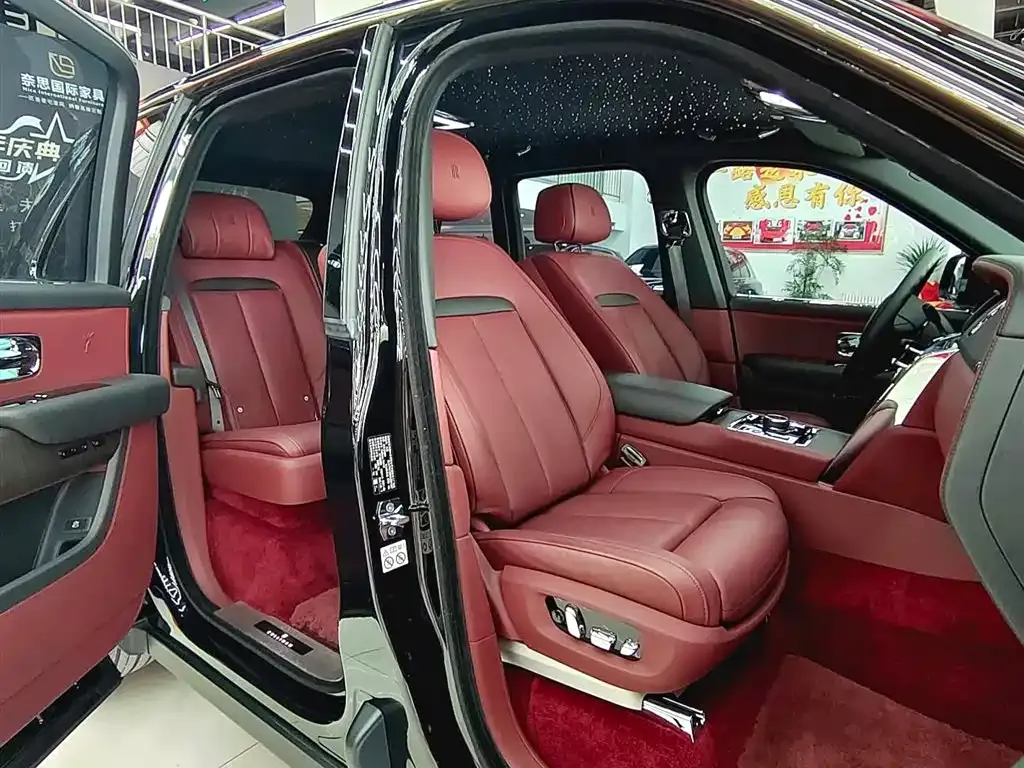 Rolls-Royce Cullinan 2022 из CN, фото 9
