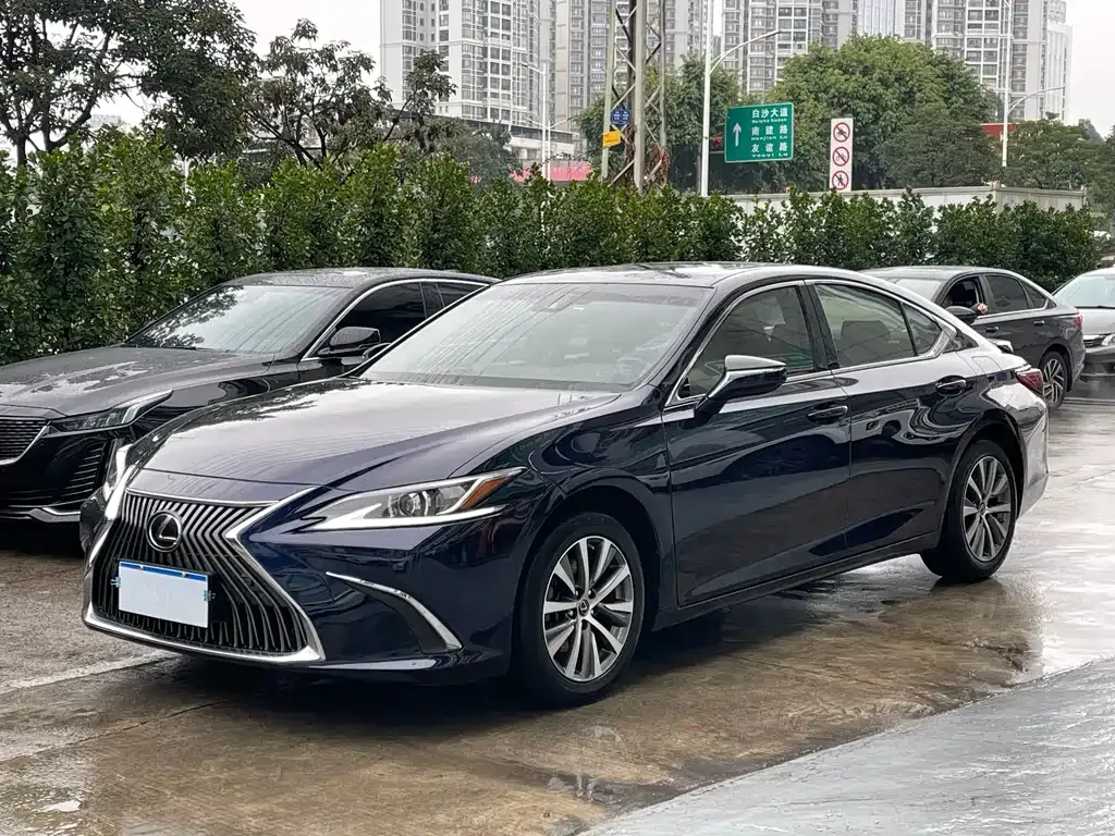 Lexus ES 2021 из CN, фото 1