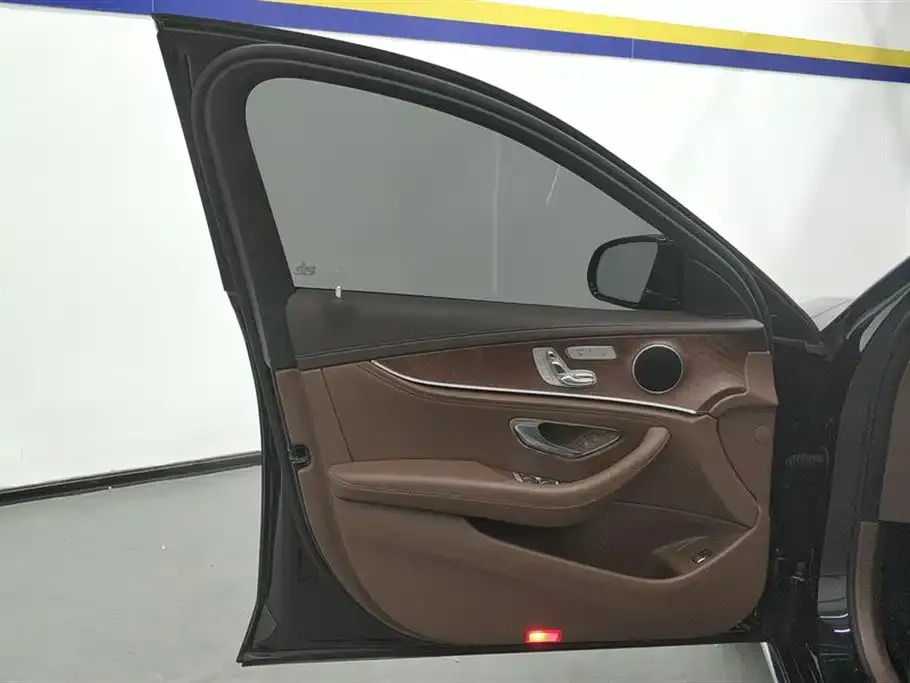 Mercedes-Benz E-Class 2023 из CN, фото 7