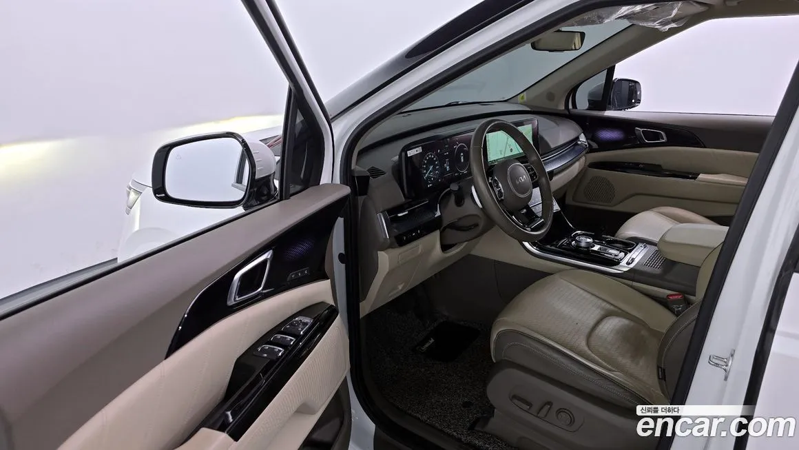 Kia Carnival — фото 10
