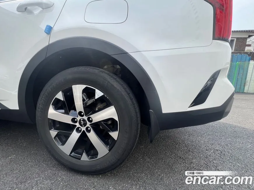 Kia Sorento — фото 8