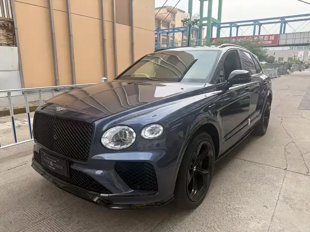 Bentley Bentayga 2023 из CN, фото 1