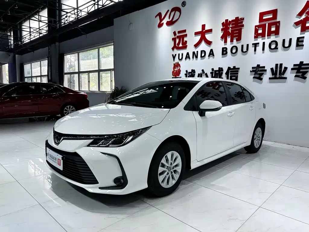 Toyota Corolla 2023 из CN, фото 1
