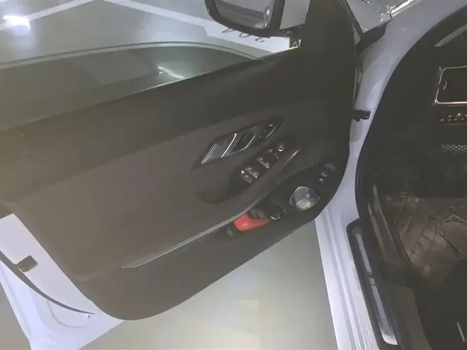 BMW 3 Series 2021 из CN, фото 7