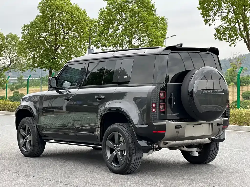 Land Rover Defender — фото 4