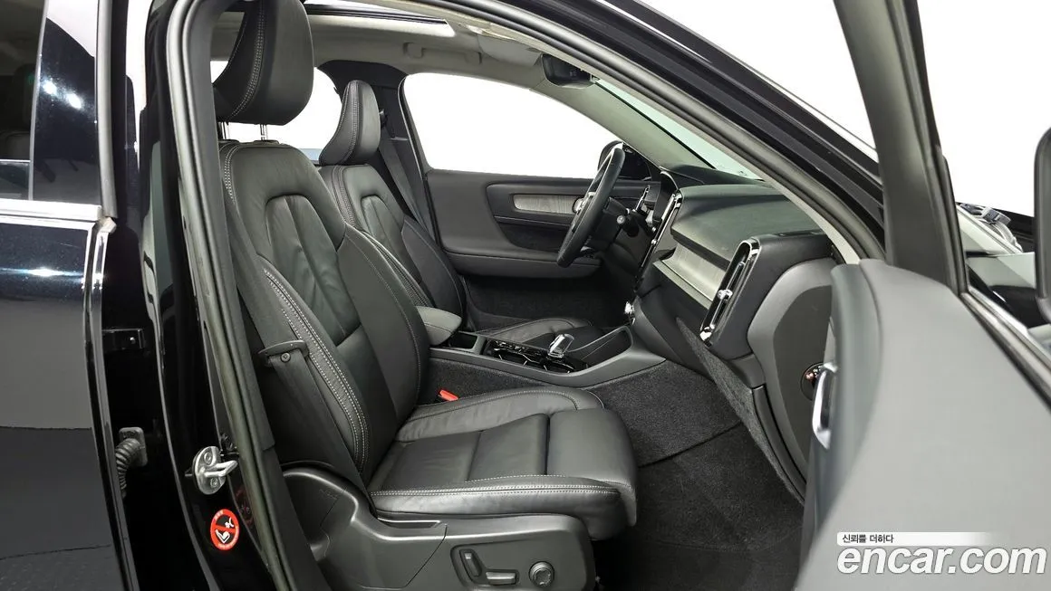Volvo XC40 2023 из KR, фото 10