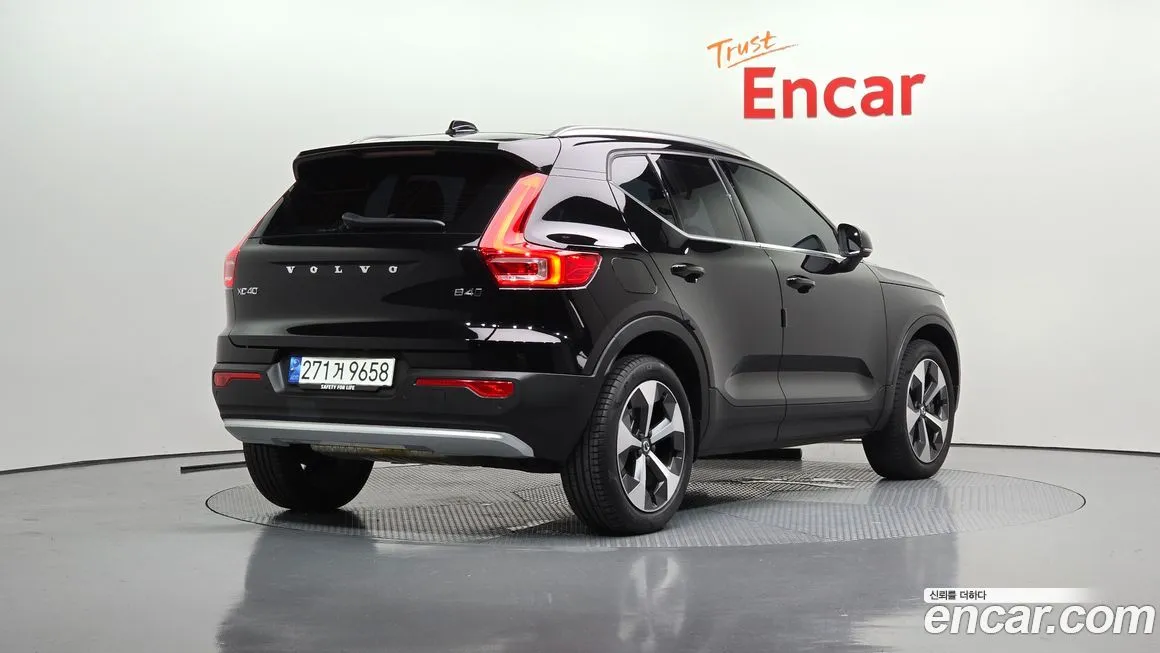Volvo XC40 2023 из KR, фото 2