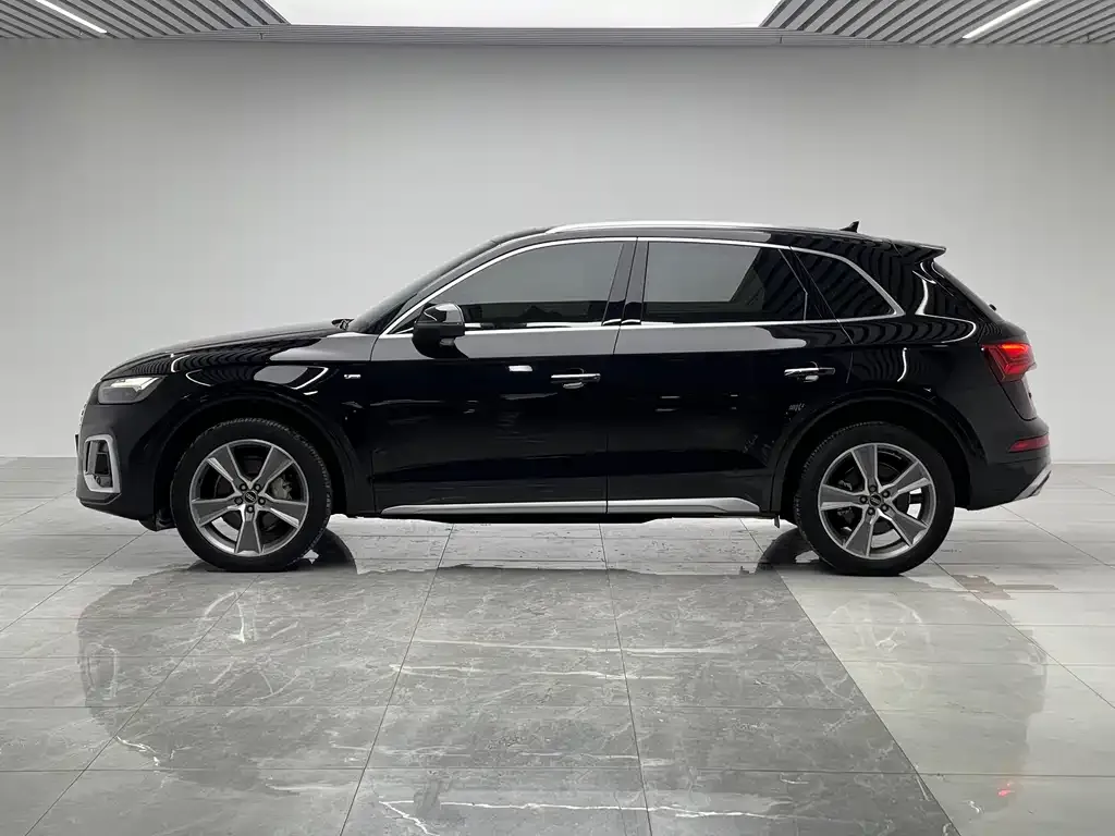 Audi Q5L 2023 из CN, фото 7