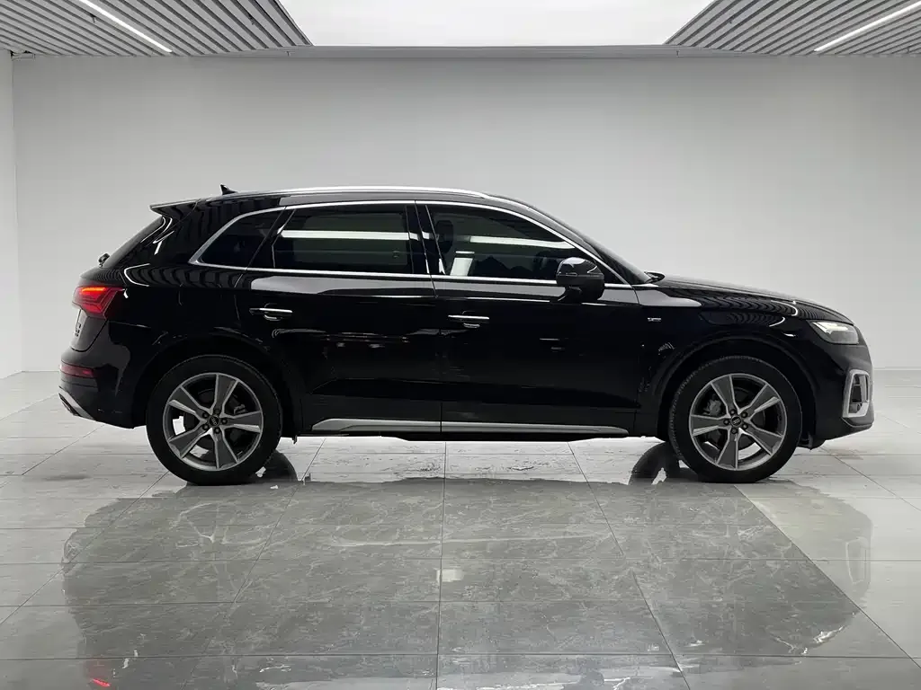 Audi Q5L 2023 из CN, фото 8
