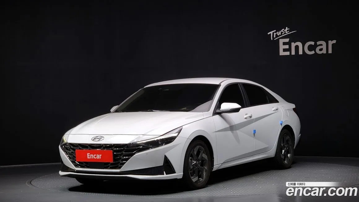 Hyundai AVANTE — фото 1