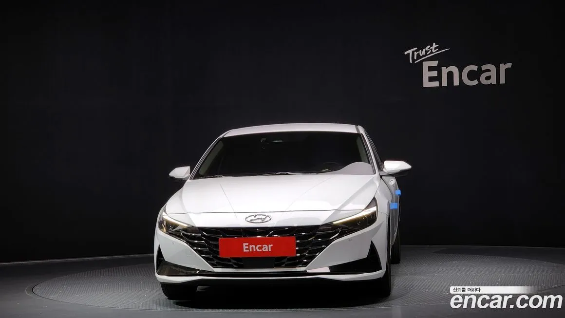 Hyundai AVANTE — фото 3